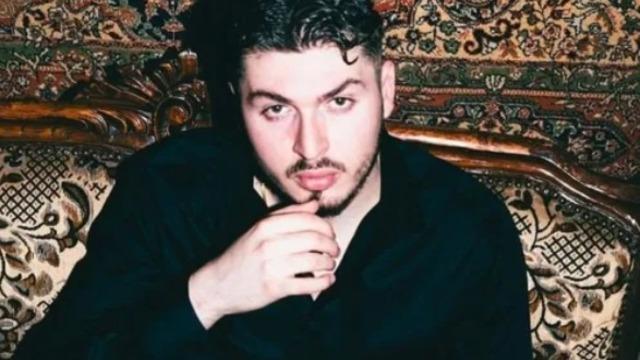 Ünlü rapçi Blok3 babası için kesenin ağzını açtı! Hayalindeki lüks aracı hediye etti