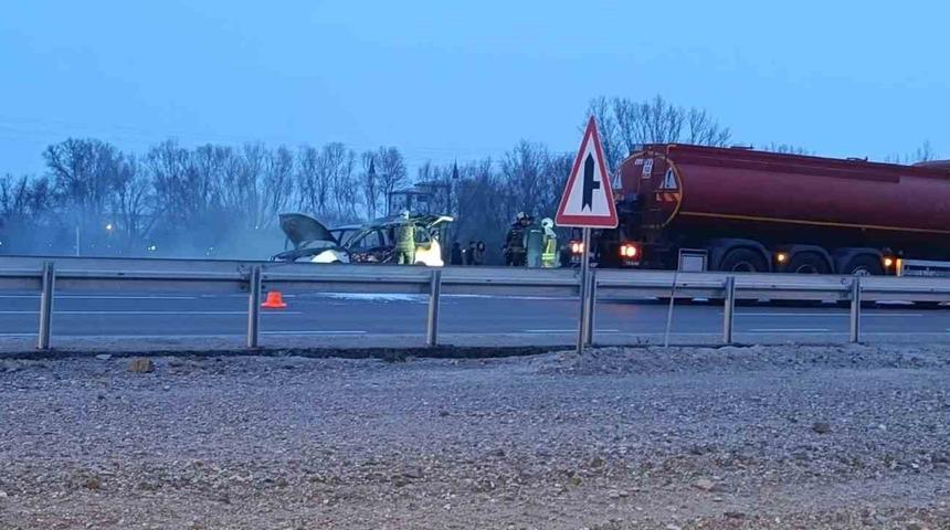 Seyir halindeki ara&ccedil; alev topuna d&ouml;nd&uuml;