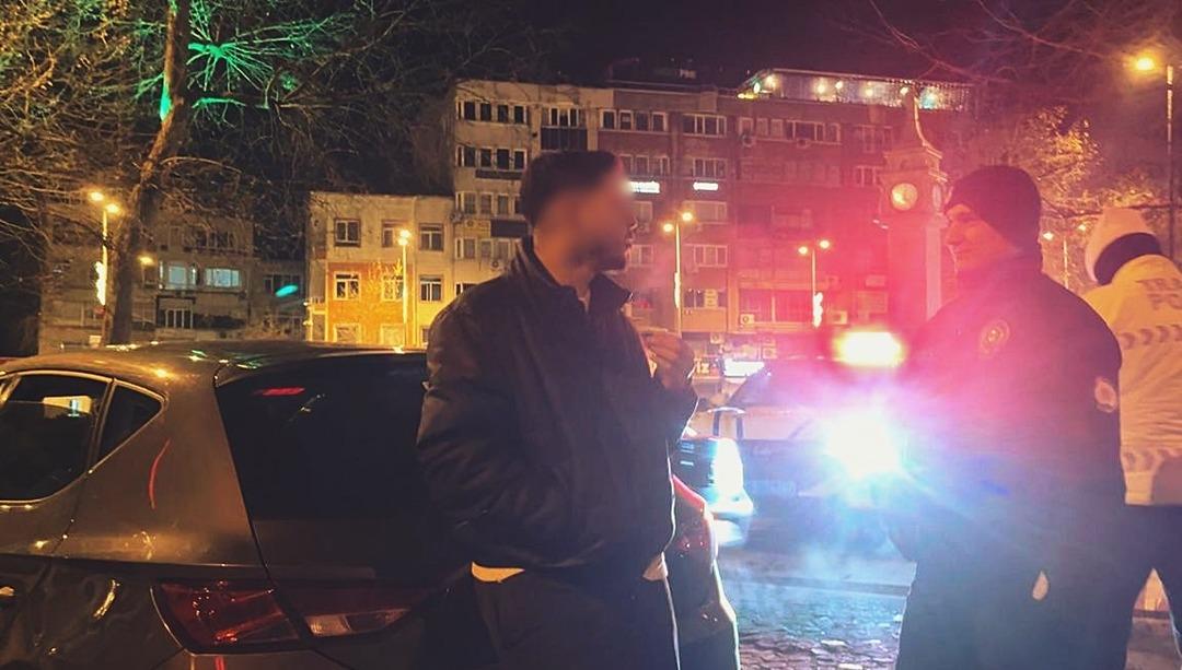 Polise dakikalarca dil d&ouml;kt&uuml;: "Ben polis olacak adamım, boyum da uzun" 2