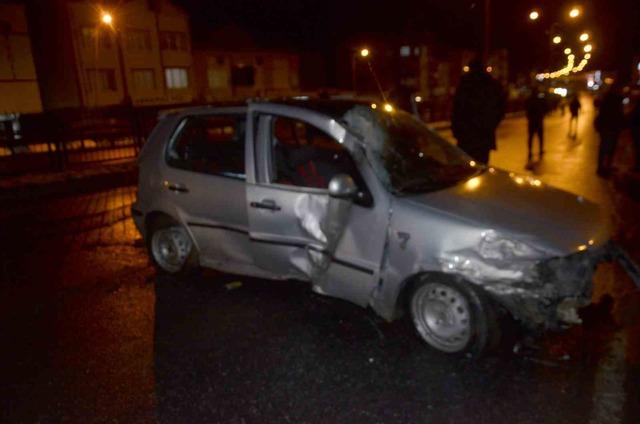 Buzlanma zincirleme kazaya neden oldu: 3 kişi yaralandı! 3