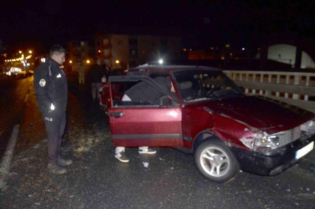 Buzlanma zincirleme kazaya neden oldu: 3 kişi yaralandı! 1