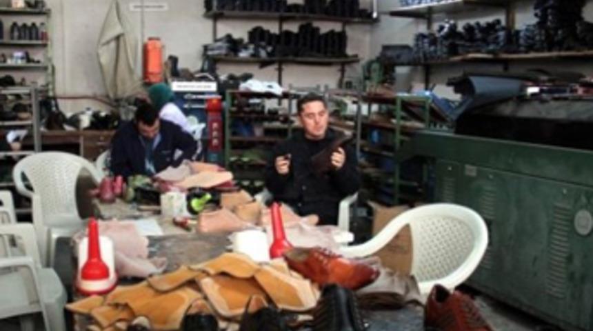 15 metrekareden dünyaya ayakkabı satıyorlar