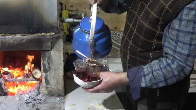 Çayın fiyatı yıllardır değişmiyor! 40 yıllık tarihi ve yasakları var! 