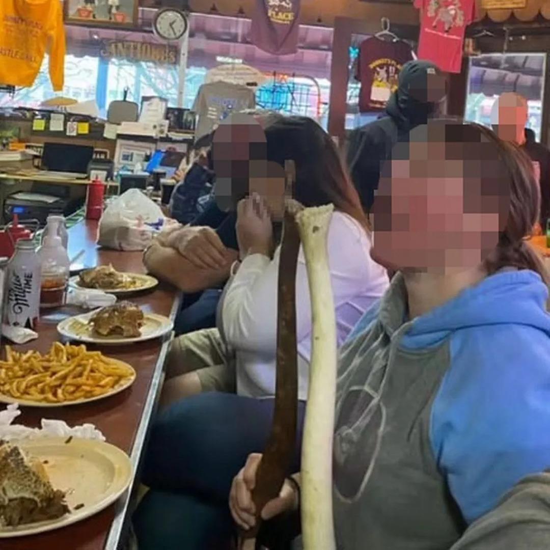 Yıllardır restoranda duruyordu! Mors penisi çalındı, sahibi perişan oldu 1