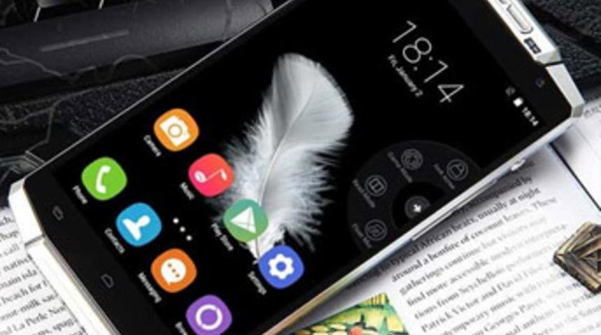 Bu telefonun pil ömrü en az 1 hafta gidiyor