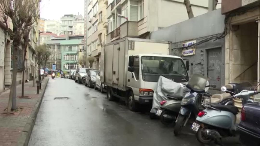 Teşvikiye sakinleri tedirgin! Mesken tuttular: "Zombi gibi, trans haldeler" 1