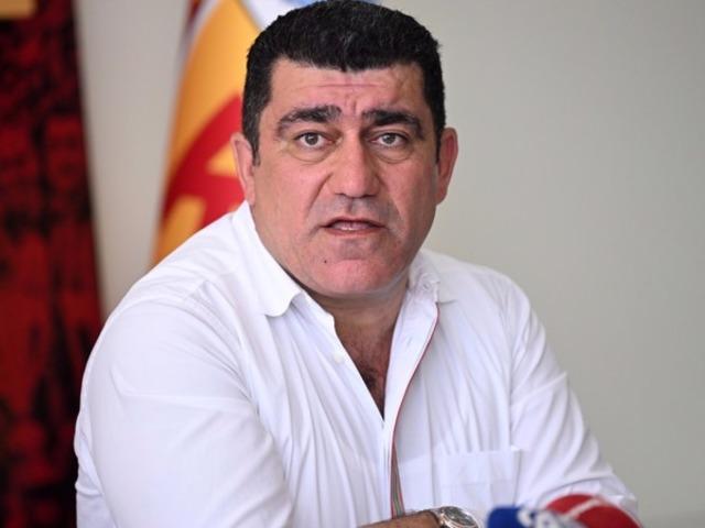 Başkan transferi resmen a&ccedil;ıkladı! "F.Bah&ccedil;e'den bonservisini aldık "