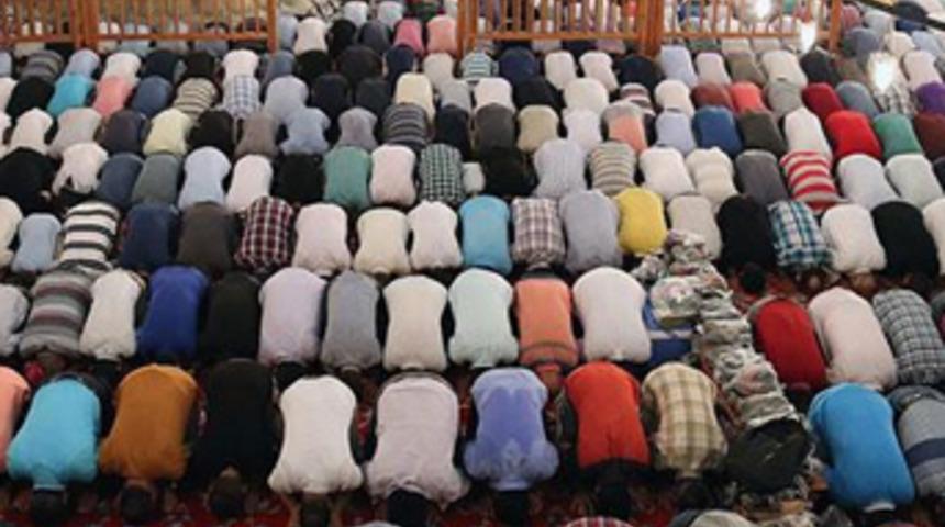 Memura cuma namazı izni bugün başlıyor