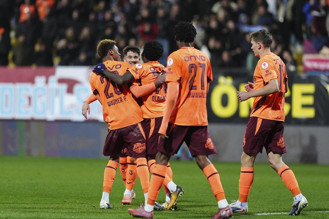 Trabzonspor dan T&uuml;rkiye Kupası nda İstanbulspor a yarım d&uuml;zine gol! 3