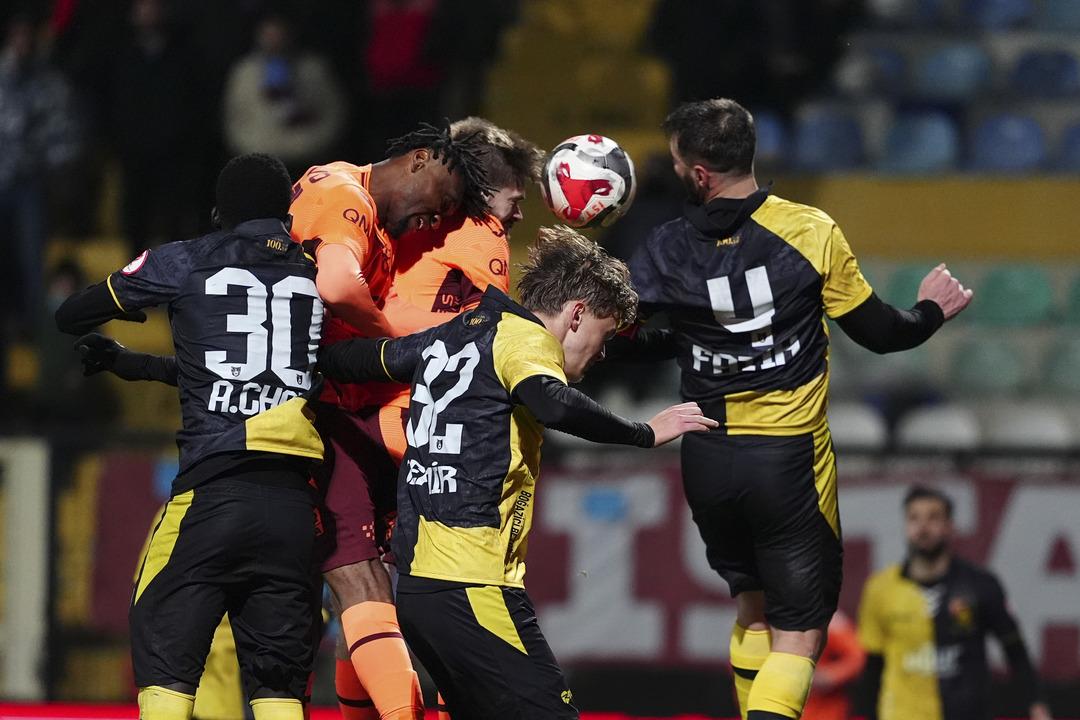 Trabzonspor dan T&uuml;rkiye Kupası nda İstanbulspor a yarım d&uuml;zine gol! 4