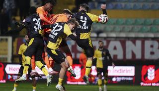 Trabzonspor siftah yaptı! Rakibine yarım d&uuml;zine gol