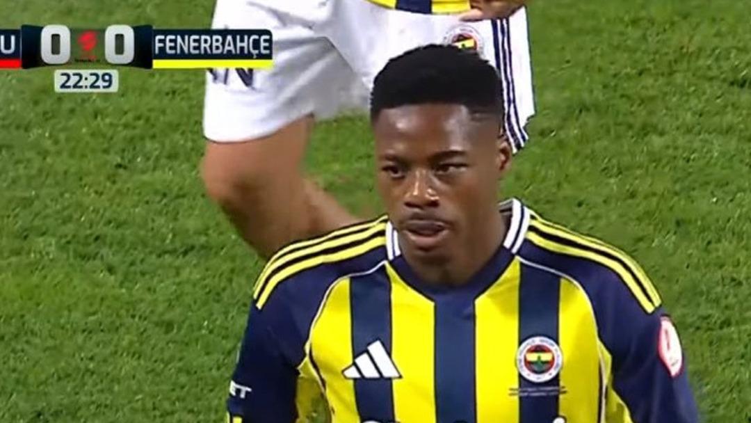 Fenerbah&ccedil;e de yeni transfer sakatlandı! Musaba oyuna devam edemedi 1