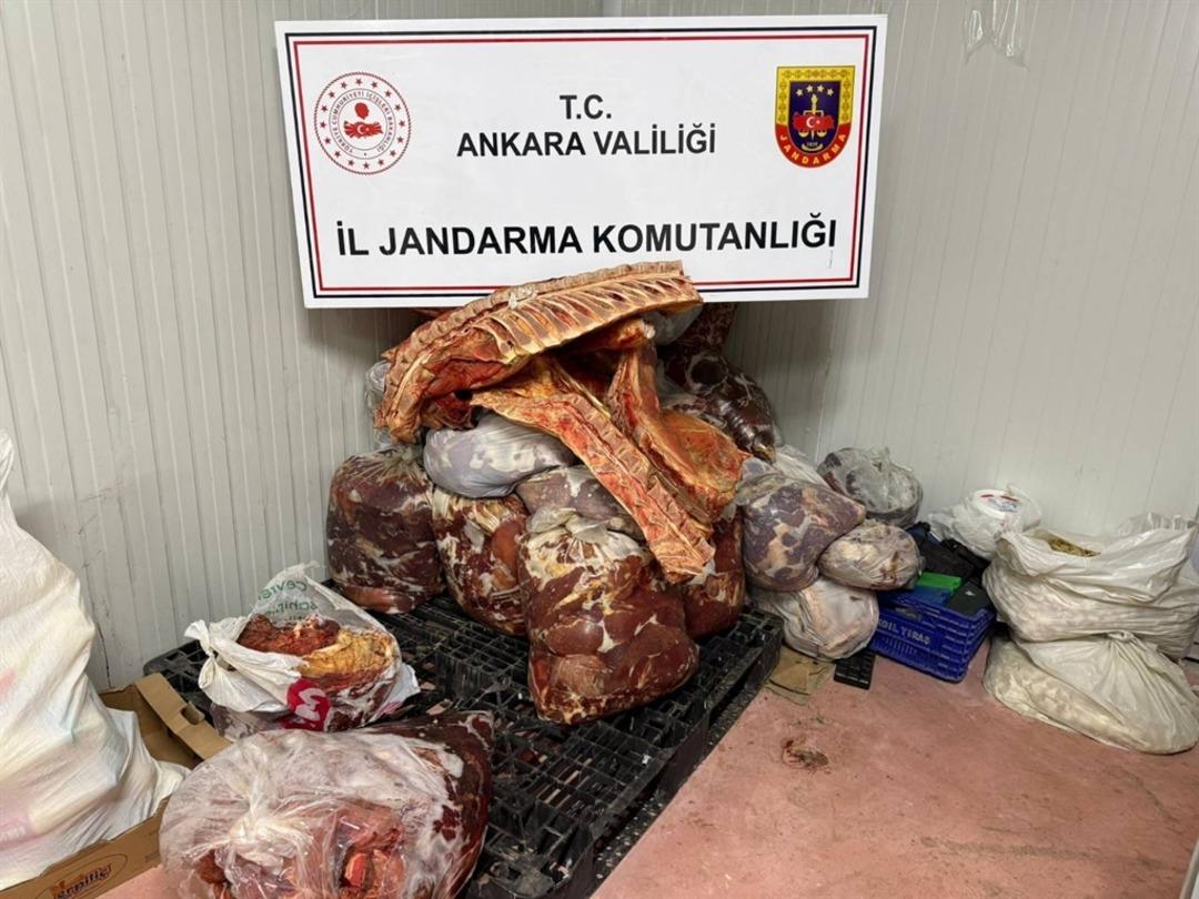 Ankara da yaklaşık 9,7 milyon lira dolayında kayıt dışı gıda &uuml;r&uuml;n&uuml; ele ge&ccedil;irildi 1