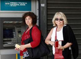 Yunanistan 3 yıl sonra deflasyonu aştı