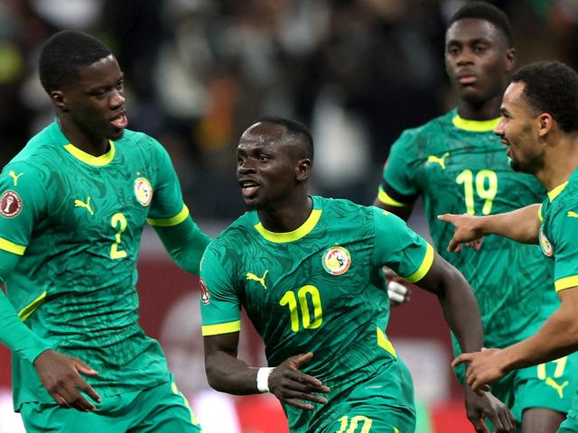 Sadio Mane gemisini finale taşıdı! Afrika'da ilk finalist belli oldu: Mısır'a "tek kurşun" yetti!