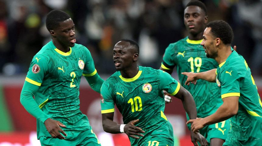 Sadio Mane gemisini finale taşıdı! Afrika'da ilk finalist belli oldu: Mısır'a "tek kurşun" yetti!