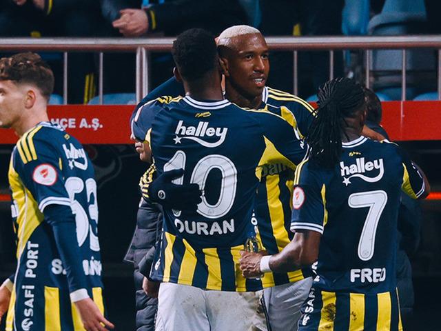 (&Ouml;zet) Beyoğlu Yeni &Ccedil;arşı Spor Faaliyetleri - Fenerbah&ccedil;e Ma&ccedil;ı &Ouml;zeti ve T&uuml;m &Ouml;nemli Anları
