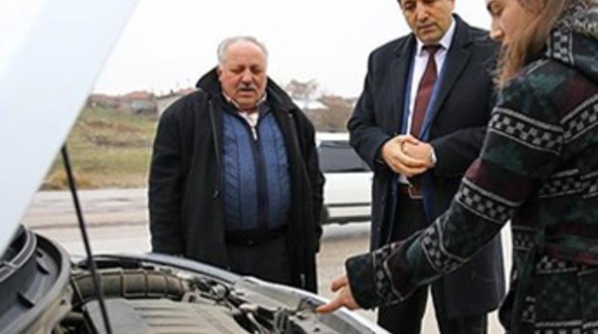 Arabayı tanımayana ehliyet yok