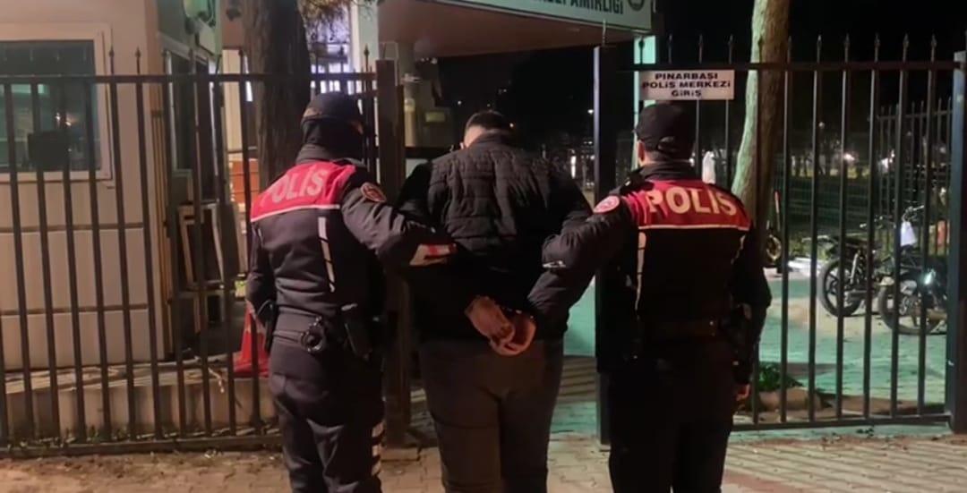 Polis ekiplerine  sahte polis kimliği  g&ouml;sterdi: 128 su&ccedil;tan firari &ccedil;ıktı! 1