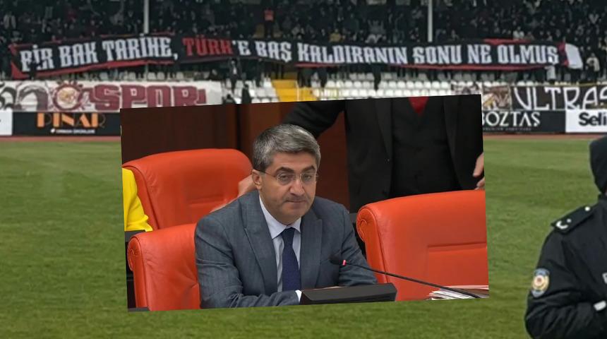 "Pankart" krizi b&uuml;y&uuml;yor! Milletvekili Ekmen a&ccedil;tı ağzını yumdu g&ouml;z&uuml;n&uuml;: "Ayıp değil mi, bu &ccedil;ocuklar kimin?"