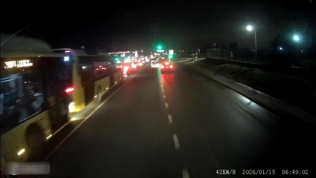 Başakşehir de zincirleme İETT kazası! 5 yaralı var 1