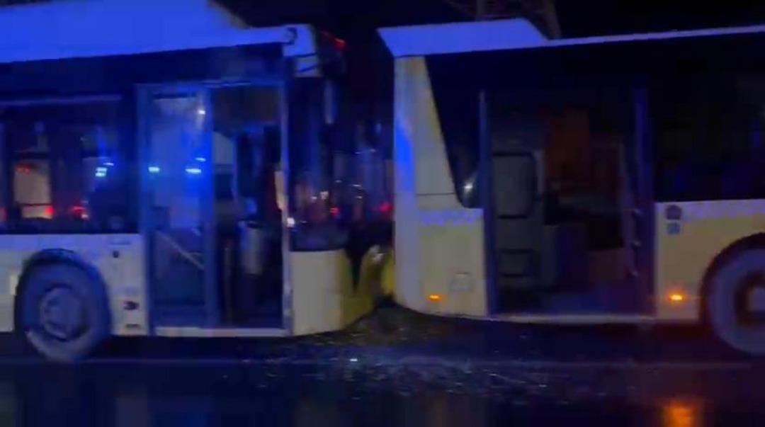 Başakşehir de zincirleme İETT kazası! 5 yaralı var 3