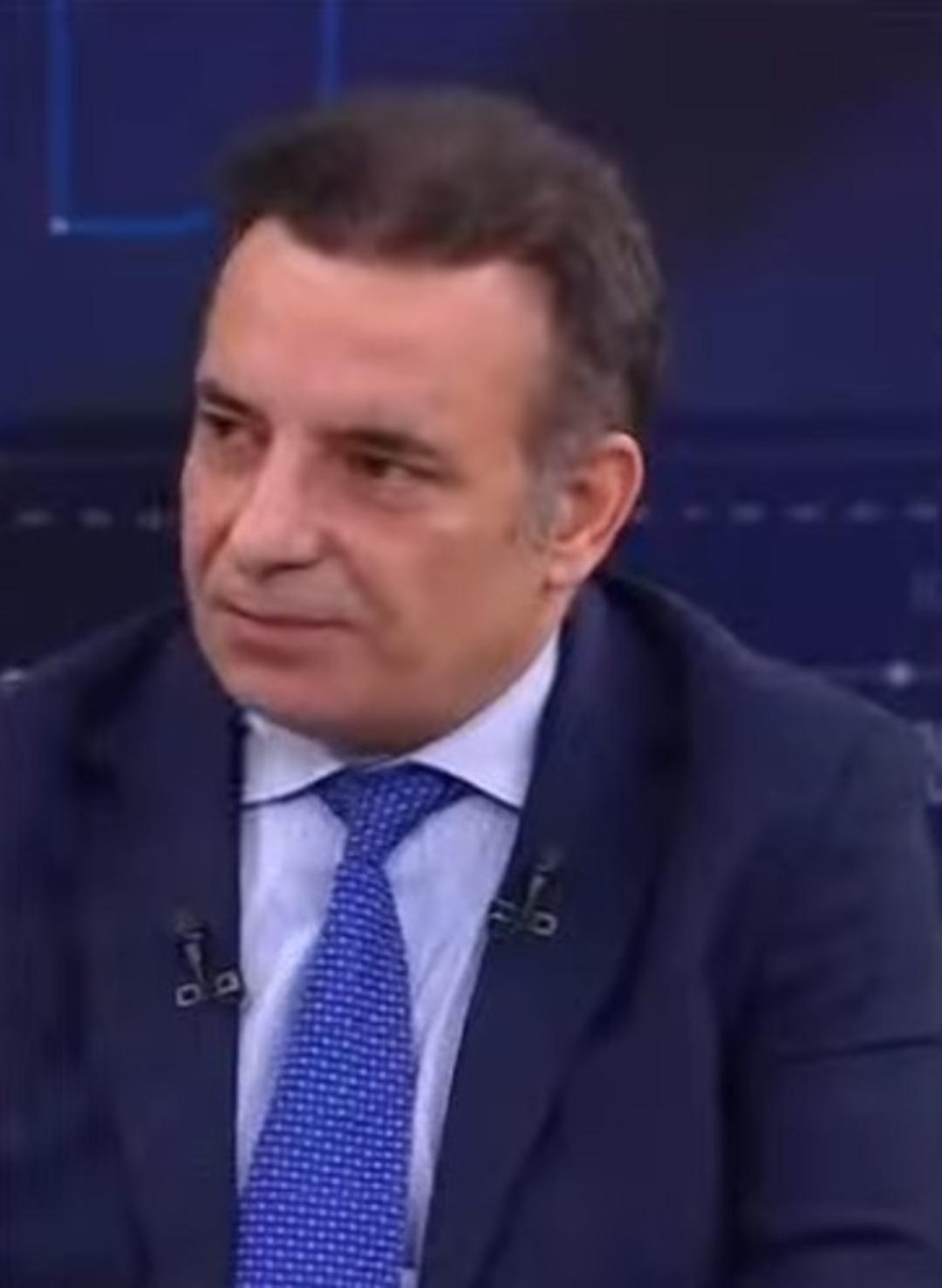 Emekli i&ccedil;in 2 form&uuml;l: Canlı yayında a&ccedil;ıkladı! Bayram ikramiyesi ne kadar? 2