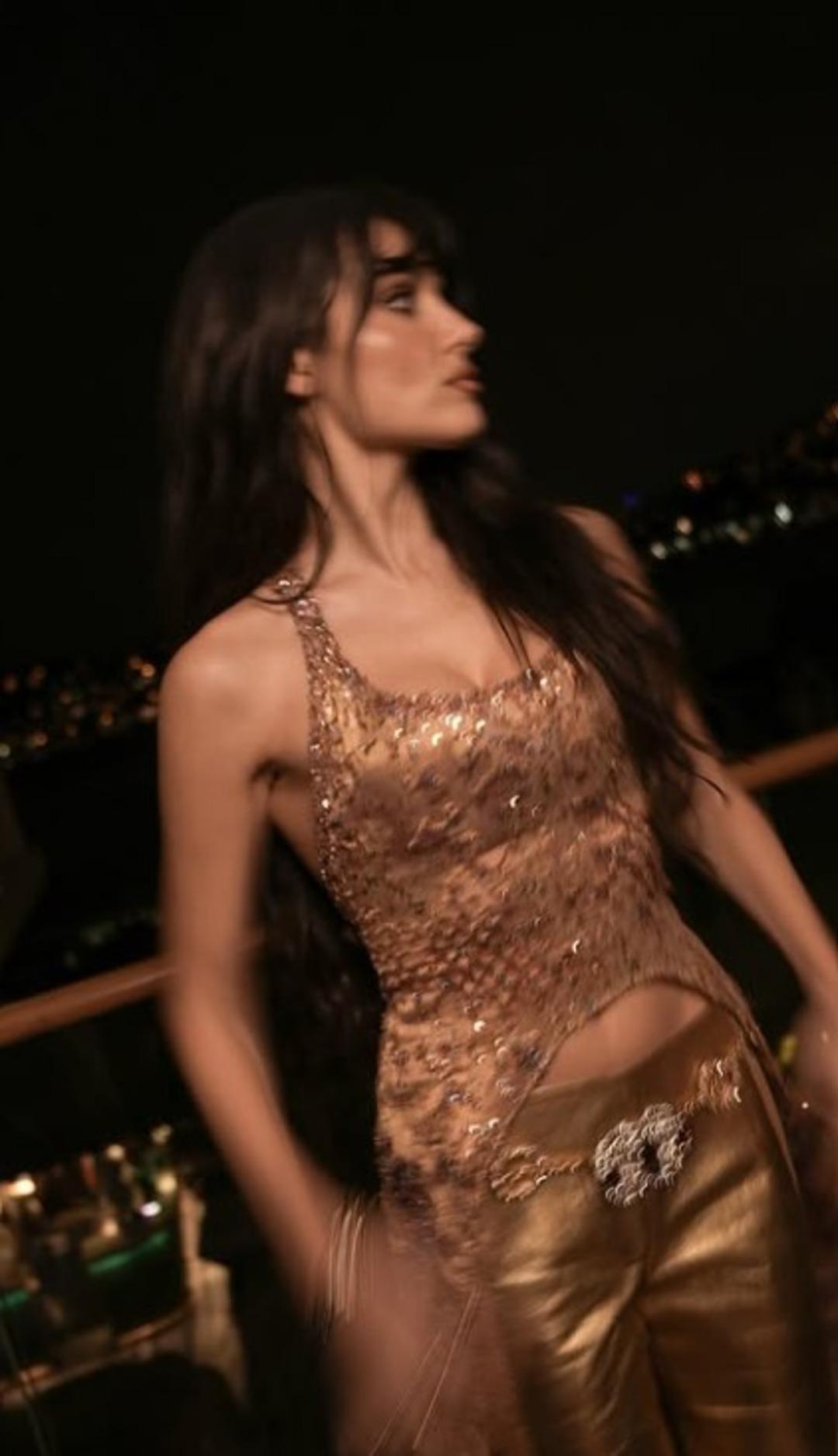  Stil Sahibi  &ouml;d&uuml;l&uuml;n&uuml; aldı ama... Hande Er&ccedil;el  r&uuml;k&uuml;ş  bulundu! 1