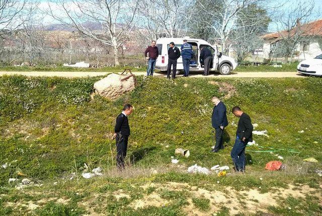 Hayvan otlatan çobanlar, kurutma kanalında 'Atatürk' büstü buldu