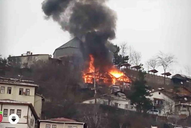 Tokat’ta sobadan çıkan kıvılcım evi kül etti 1