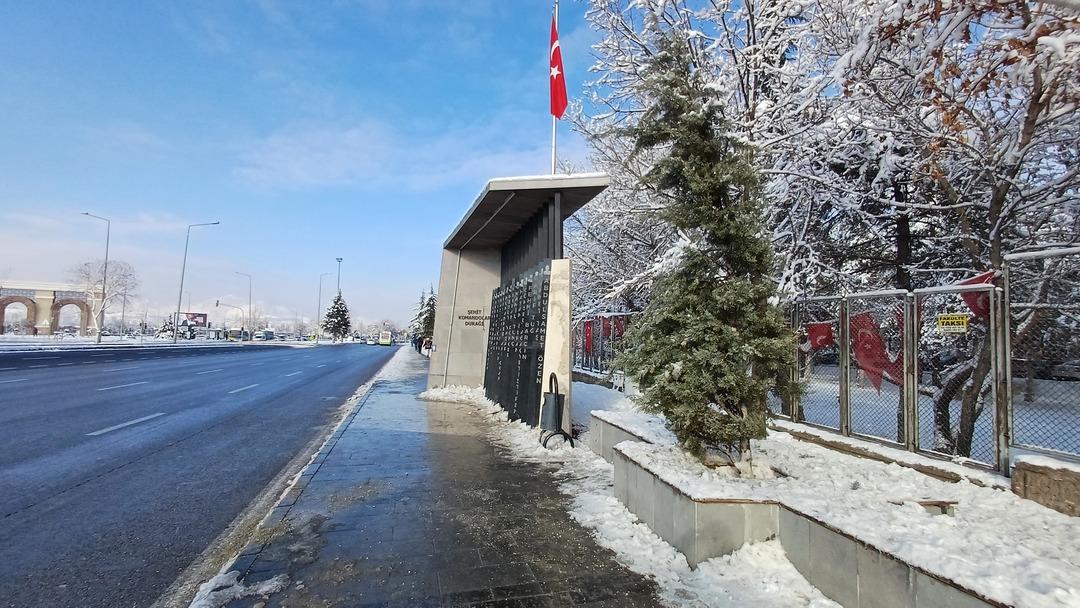 Gazi olduğu durakta canına kıydı! Kumar oynayan hayatıyla kumar oynar 3