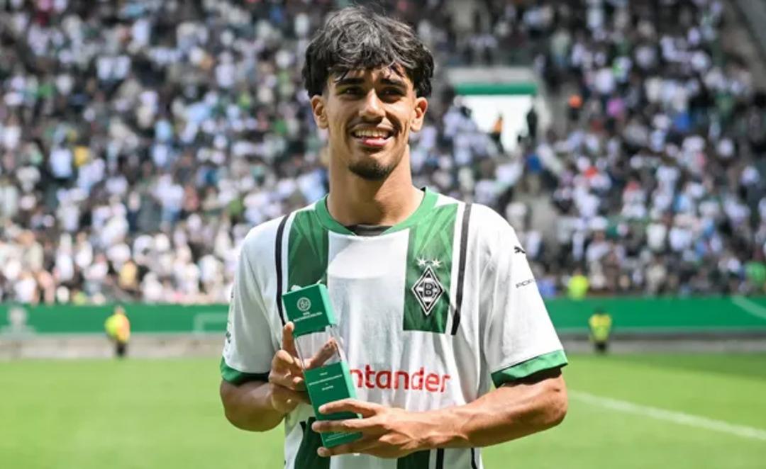 Galatasaray a "takip" attı, Fenerbahçe ile görüştü, Galatasaray a imzayı atıyor! 2