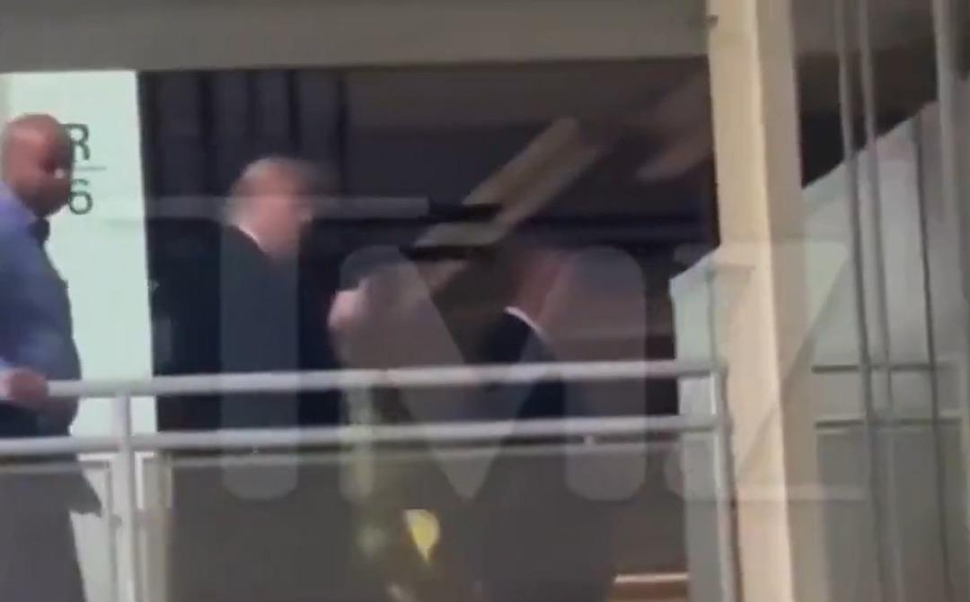 Trump a  pedofili koruyucu  demişti! O iş&ccedil;i i&ccedil;in dudak u&ccedil;uklatan bağış 2