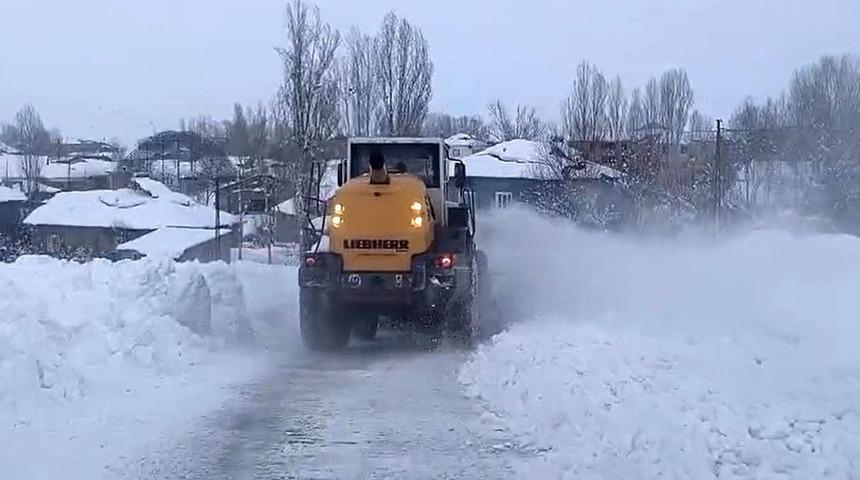 Muş&rsquo;ta 264 k&ouml;y yolu ulaşıma a&ccedil;ıldı