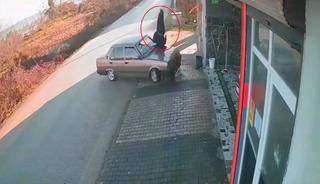 Metrelerce savrulup d&uuml;kkana d&uuml;şt&uuml;! Kameralara yansıdı