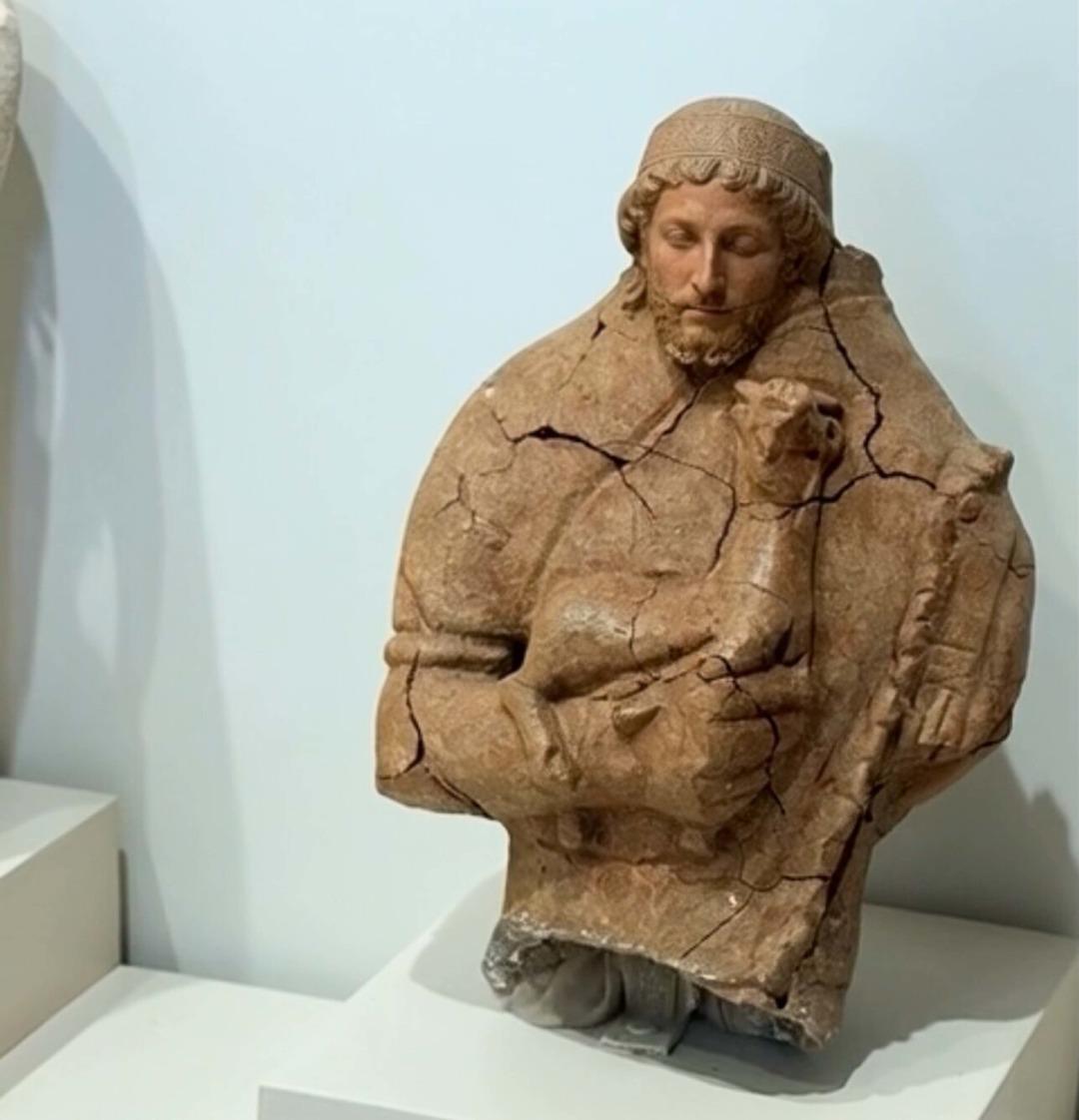 Antik eserler canlandı!  M&uuml;zede Bir Gece  filmi gibi sahne 5