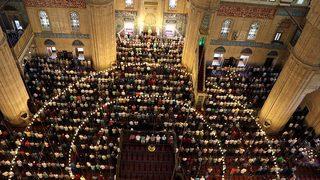 Bugün Regaip Kandili! Hangi kanalda saat kaçta kandil programı var? (Canlı İzle)