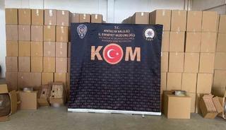 Antalya&rsquo;da son 1 haftada 5,6 milyon ka&ccedil;ak makaron ele ge&ccedil;irildi