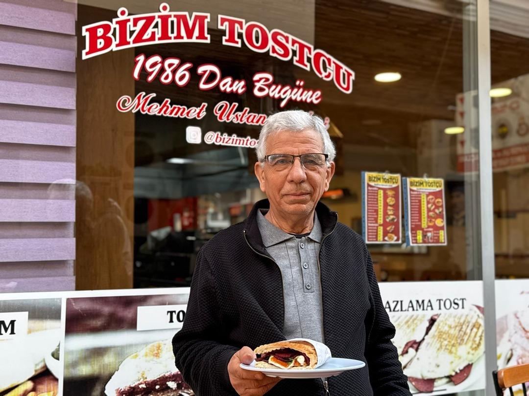 Mansur Yavaş a olan benzerliği dikkat &ccedil;ekti! 40 yıllık esnafı g&ouml;ren o yorumu yapıyor 1