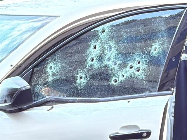 G&uuml;peg&uuml;nd&uuml;z 37 kurşunla infaz edildi! Suikast anbean kamerada