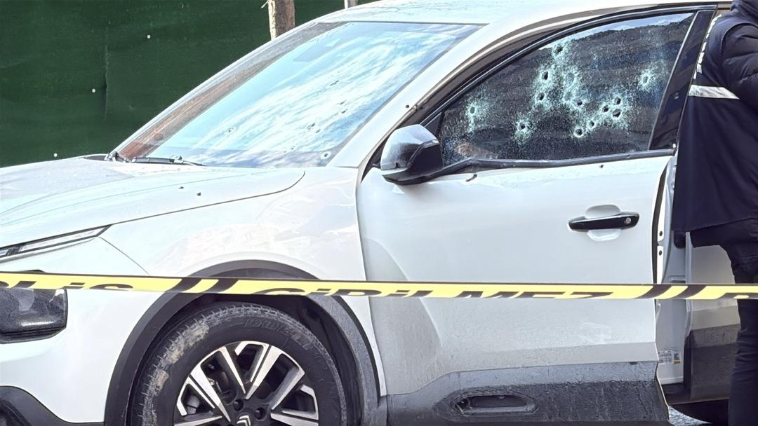 G&uuml;peg&uuml;nd&uuml;z 37 kurşunla infaz edildi! Suikast anbean kamerada 4