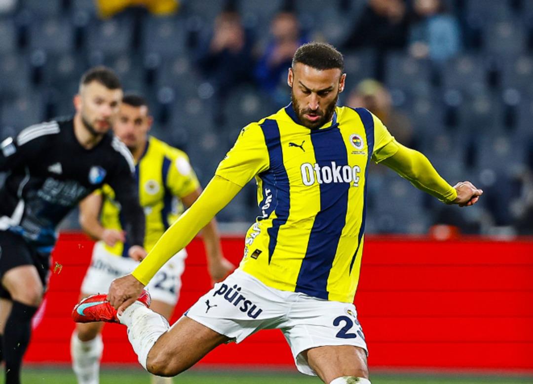Fenerbah&ccedil;e, Cenk Tosun un s&ouml;zleşmesini feshetti! İşte yeni adresi 2