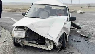 Tır ile otomobil &ccedil;arpıştı: 2&rsquo;si bebek 5 yaralı