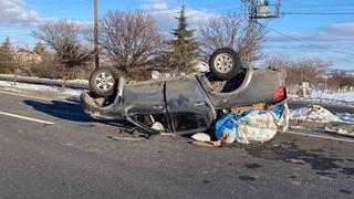 Elazığ’da pikap takla attı: 3 yaralı