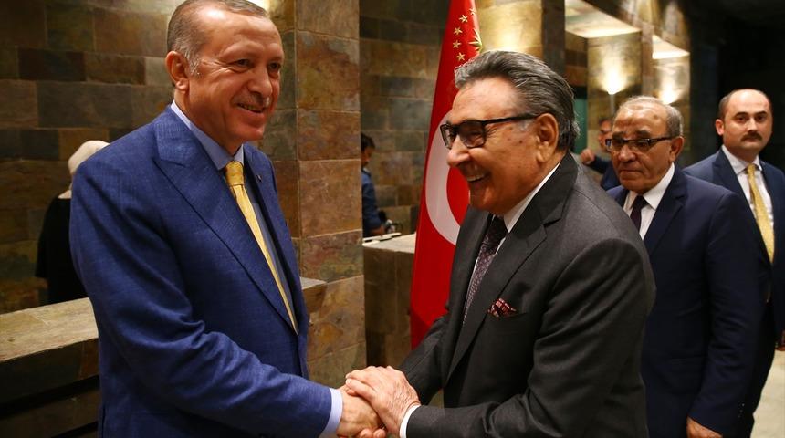 FT: Türk basını baronu satmayı kabul etti!