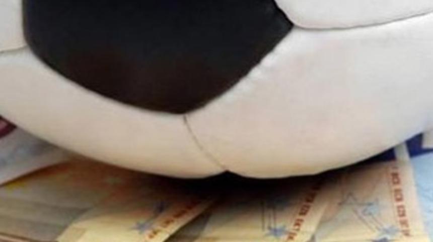 2015 yılında transfer için 4,18 milyar dolar harcandı