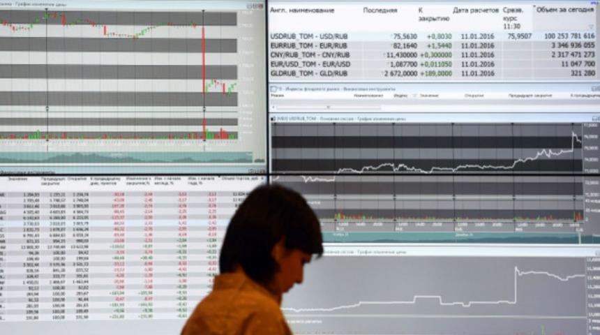 Rus ekonomisi 2015'te yüzde 3,7 küçüldü