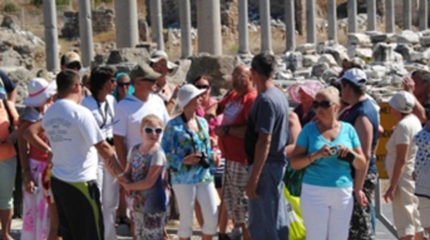 Turist sayısı 2015'te düştü