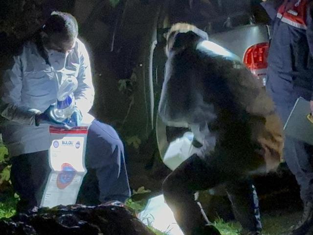 Antalya'da ara&ccedil; i&ccedil;inde yanmış erkek cesedi bulundu!