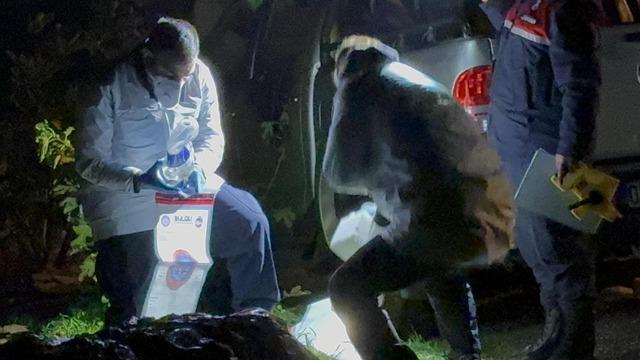 Antalya'da araç içinde yanmış erkek cesedi bulundu!